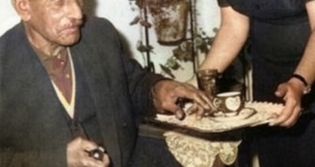 Ak Veysel Hikayesi