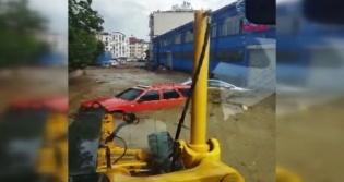 Uyar gelmiti, o ilimizi sel bast