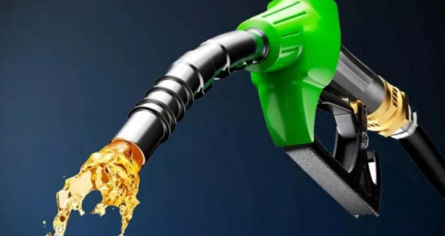 Petrol fiyatlar� y�kseldi