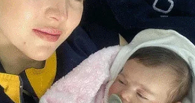 Annesi taraf�ndan soka�a terk edilen