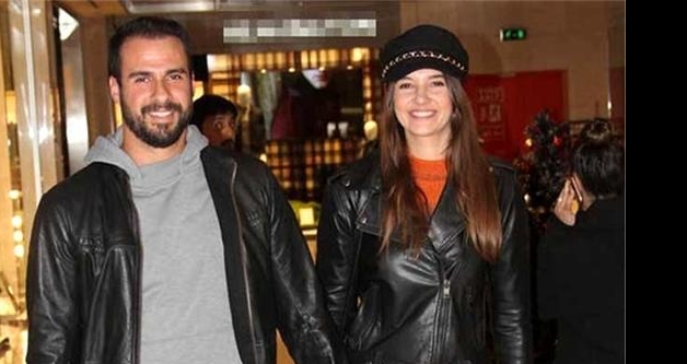 Sessiz sedas�z evlenmi�ti