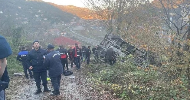 ��rencilerin bulundu�u servis