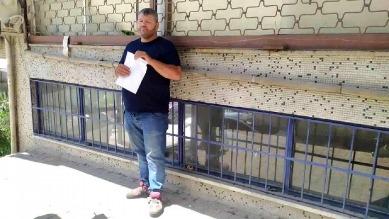 Kilitli tutulan ocuun babas