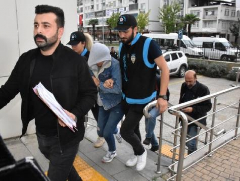 Evlilik dyd, 20 gnlk bebeini...