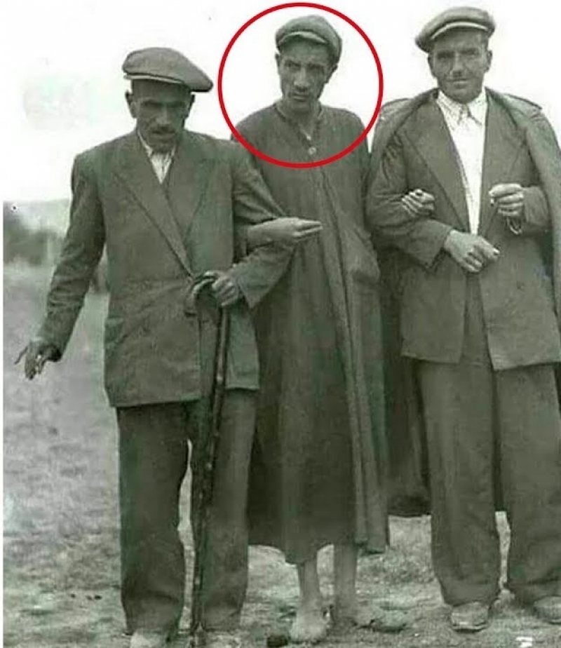 Mektup Yazan Adam