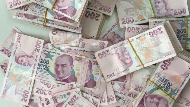 EMEKLLERE KASIM AYINDA